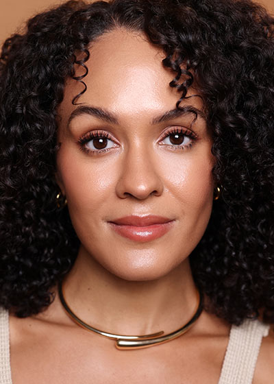 TASIA JUNGBAUER Headshot